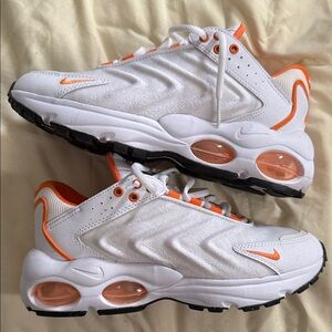 Nike Air Max TW in Bright Mandarin